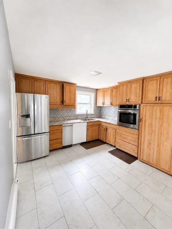 3 bed, 1 bath apartment for rent at 5 Louis Rd Unit 0, Framingham — photo 2 of 11