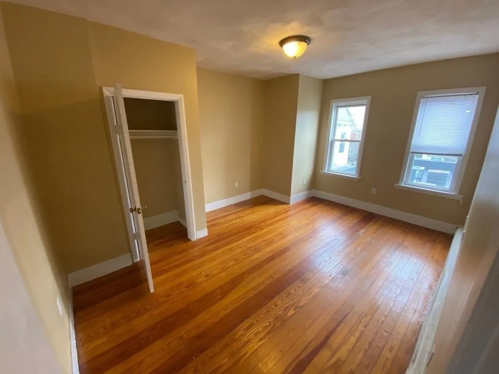 4 bed, 2 bath apartment for rent at 5 Lowden Unit 2, Powder House Square — photo 10 of 20