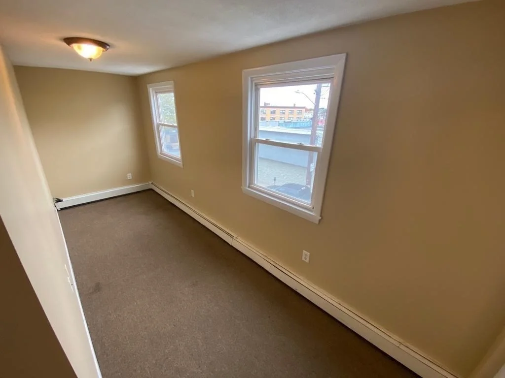 4 bed, 2 bath apartment for rent at 5 Lowden Unit 2, Powder House Square — photo 15 of 20