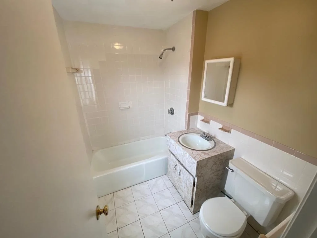 4 bed, 2 bath apartment for rent at 5 Lowden Unit 2, Powder House Square — photo 16 of 20