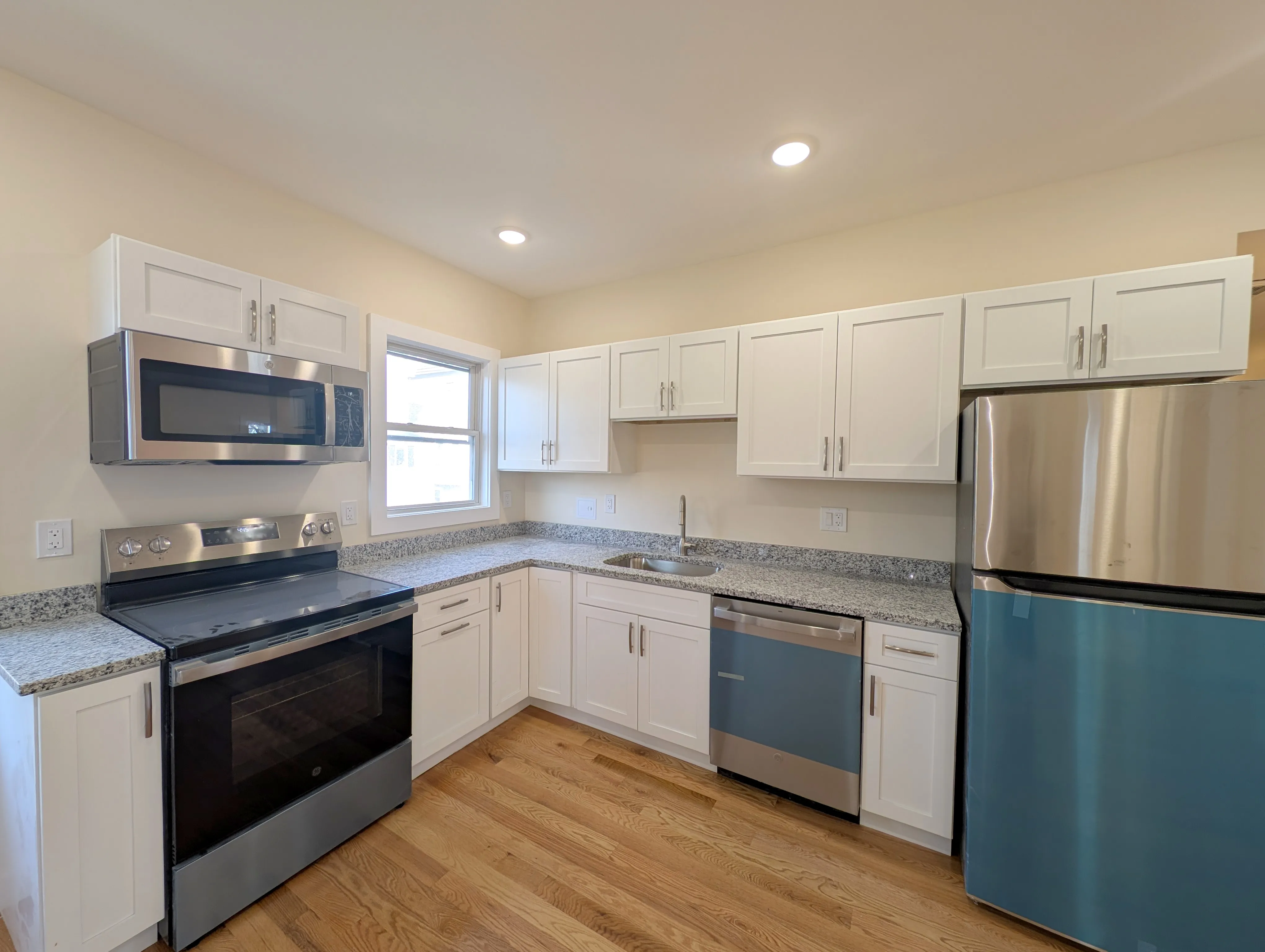 3 bed, 2 bath apartment for rent at 5 Lowell Circle Unit 1, Spring Hill — photo 1 of 17