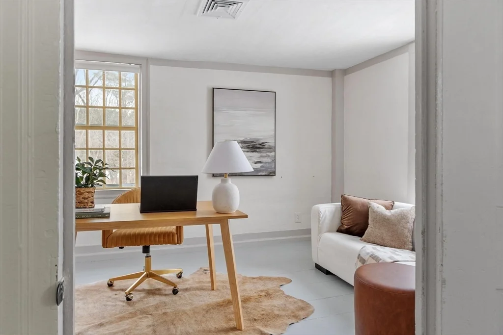 3 bed, 2 bath apartment for rent at 5 Lowell St Unit 5, Carlisle — photo 13 of 26