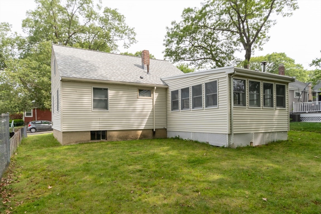 3 bed, 1 bath apartment for rent at 5 Macdonald St Unit 1, Hyde Park — photo 10 of 10