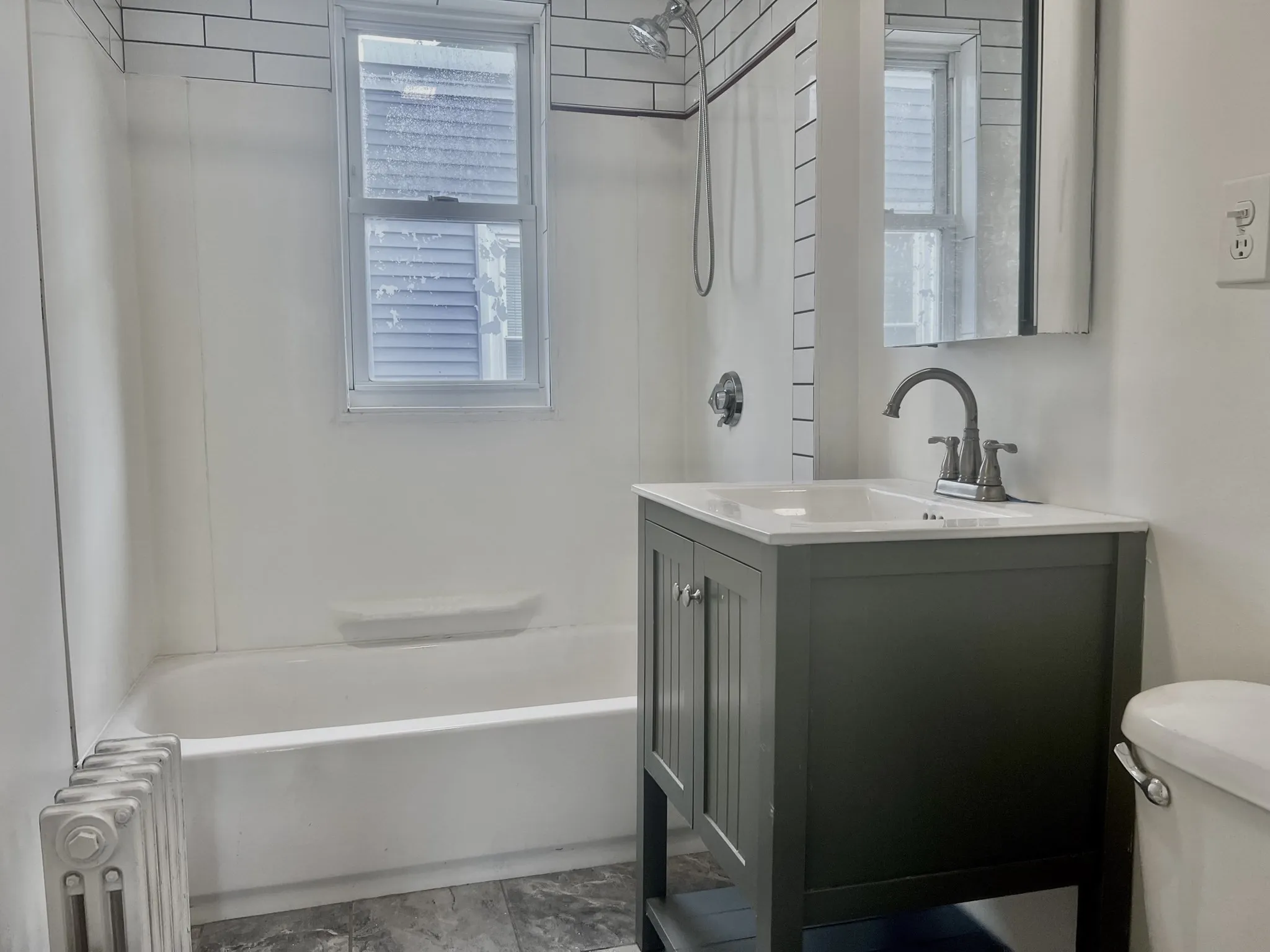 3 bed, 1 bath apartment for rent at 5 Magnus Ave Unit 2, Ward Two — photo 13 of 26