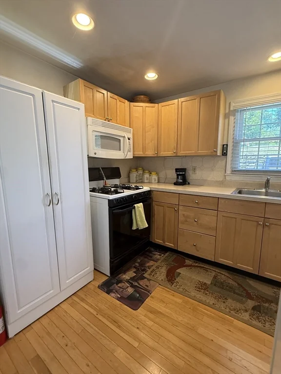 2 bed, 2 bath apartment for rent at 5 Main Unit 3, Upton — photo 3 of 27