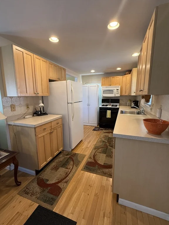 2 bed, 2 bath apartment for rent at 5 Main Unit 3, Upton — photo 5 of 27