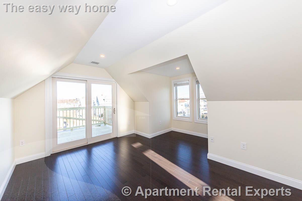 6 bed, 4+ bath apartment for rent at 5 Malvern Ter, Tufts — photo 21 of 22