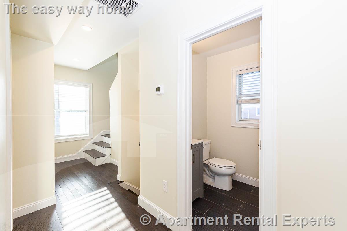 6 bed, 4+ bath apartment for rent at 5 Malvern Ter, Tufts — photo 19 of 22