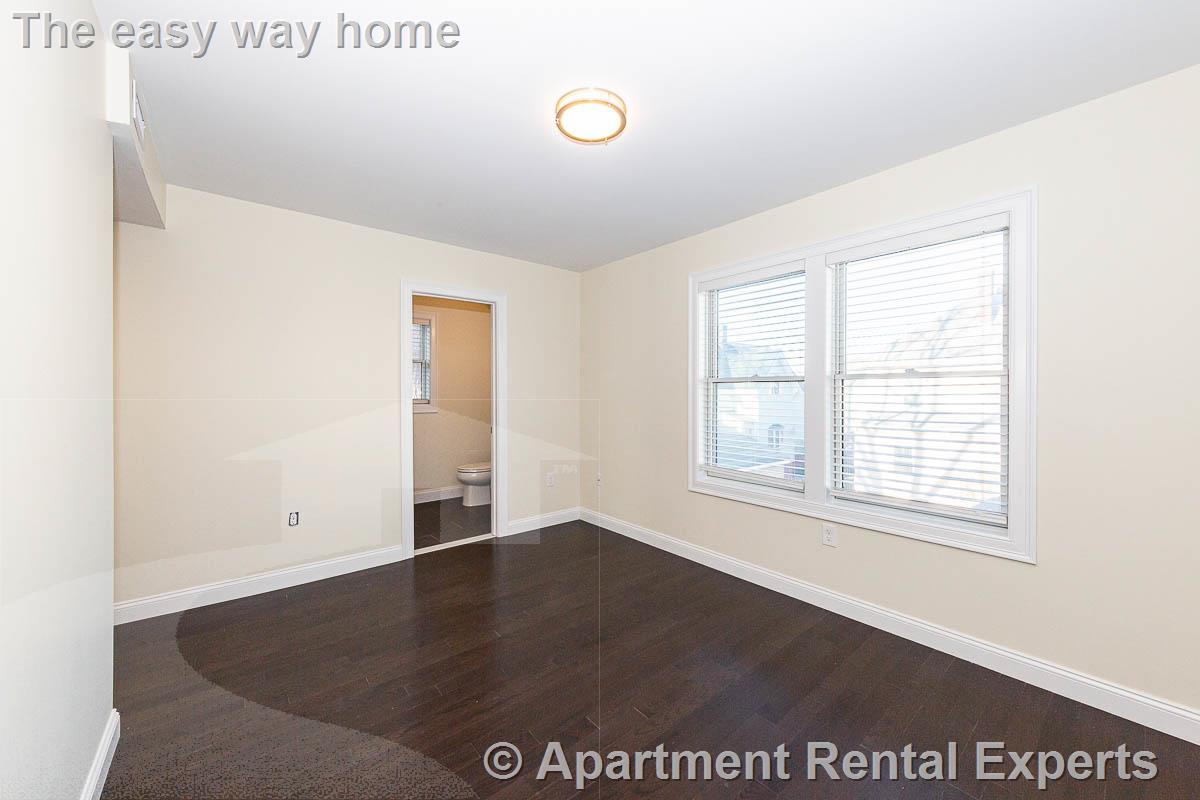6 bed, 4+ bath apartment for rent at 5 Malvern Ter, Tufts — photo 18 of 22