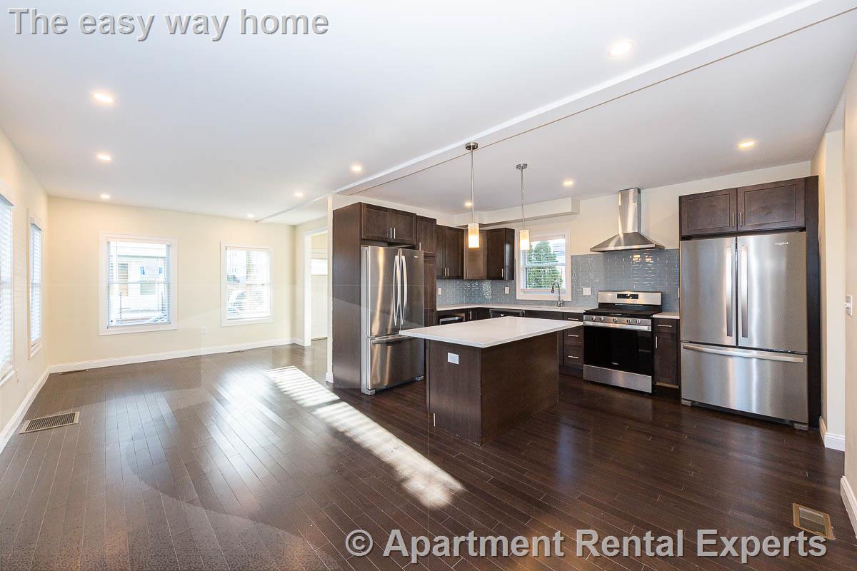 6 bed, 4+ bath apartment for rent at 5 Malvern Ter, Tufts — photo 6 of 22