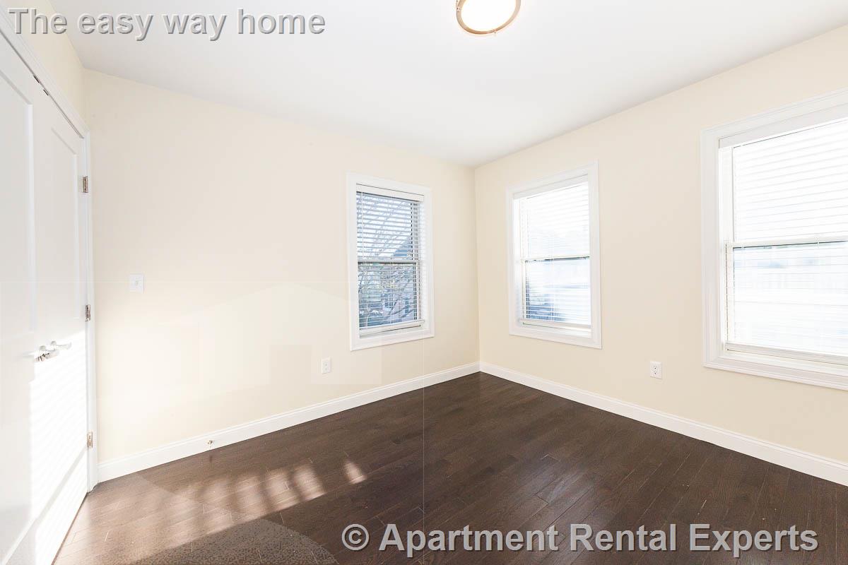 6 bed, 4+ bath apartment for rent at 5 Malvern Ter, Tufts — photo 12 of 22