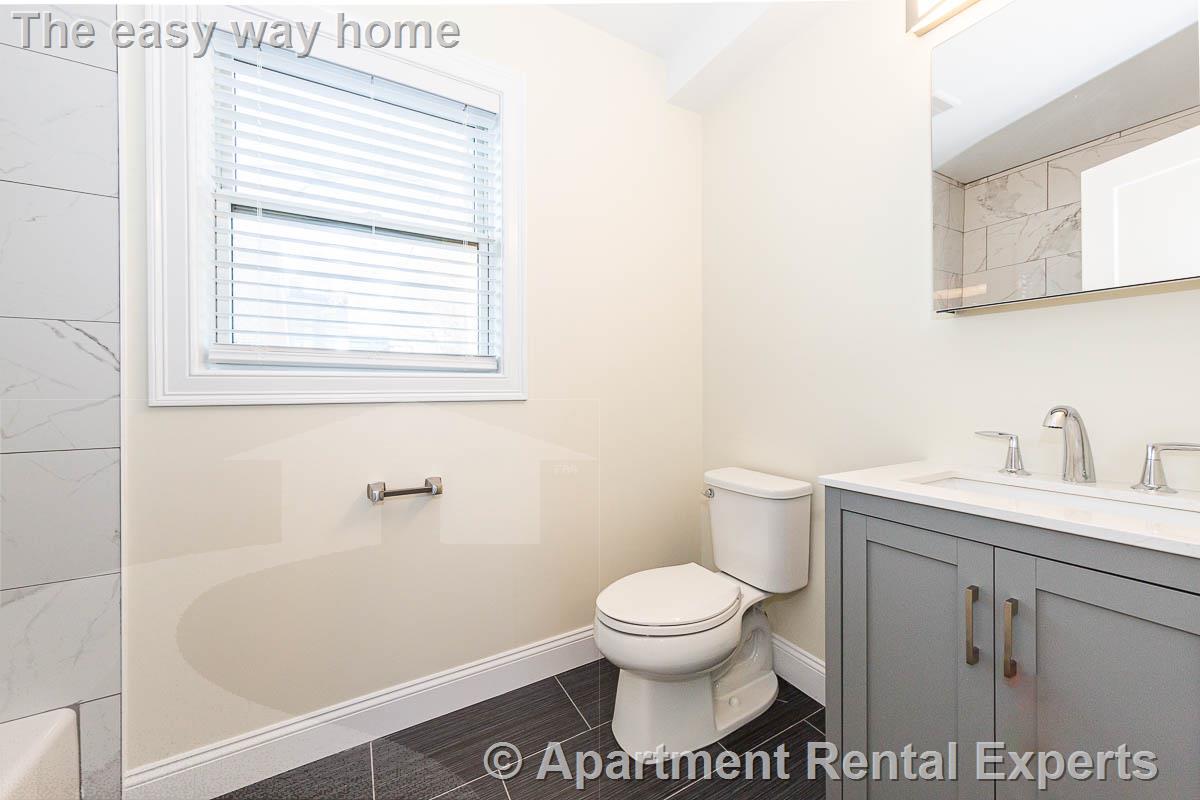 6 bed, 4+ bath apartment for rent at 5 Malvern Ter, Tufts — photo 17 of 22