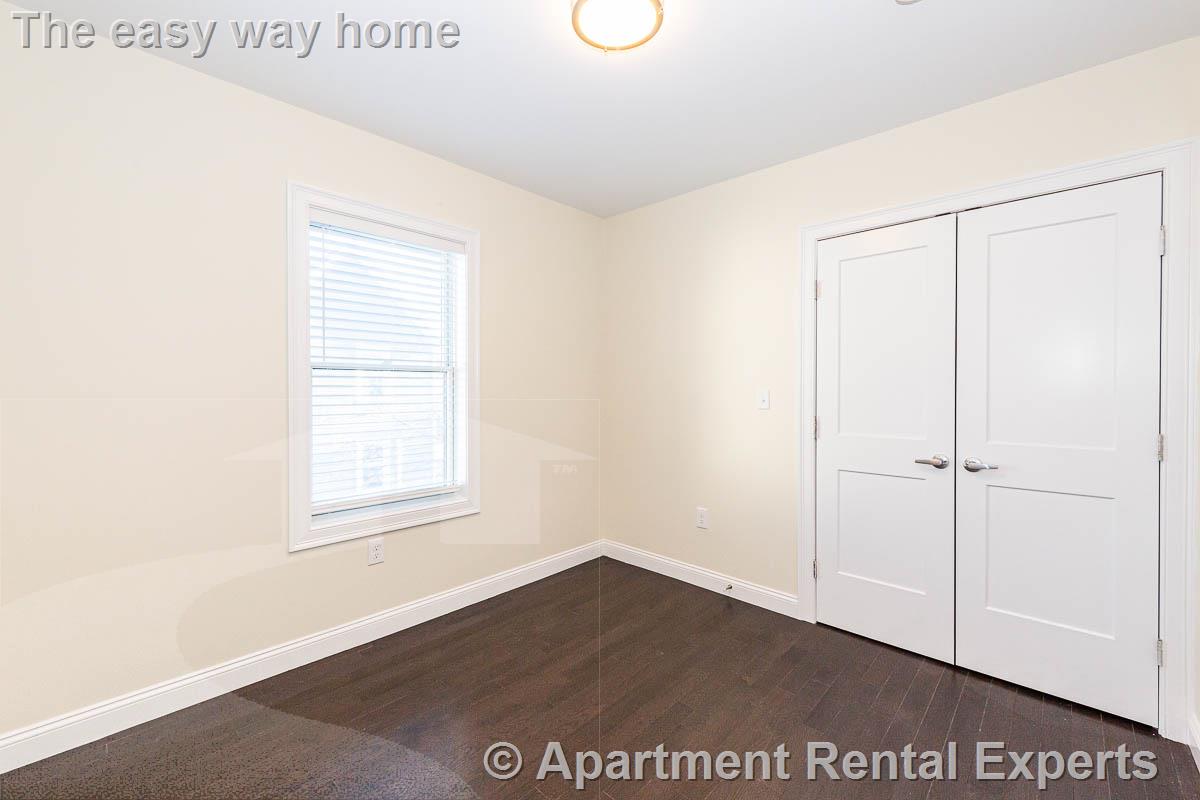 6 bed, 4+ bath apartment for rent at 5 Malvern Ter, Tufts — photo 15 of 22