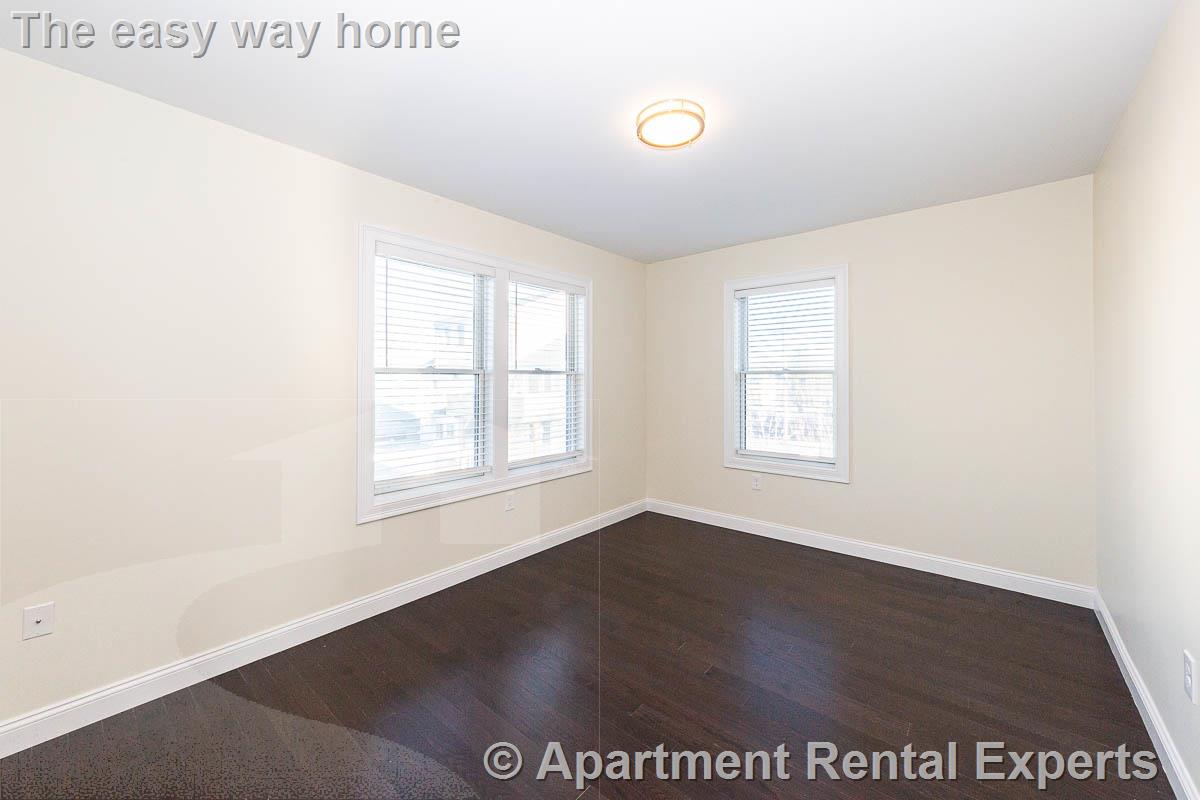 6 bed, 4+ bath apartment for rent at 5 Malvern Ter, Tufts — photo 16 of 22