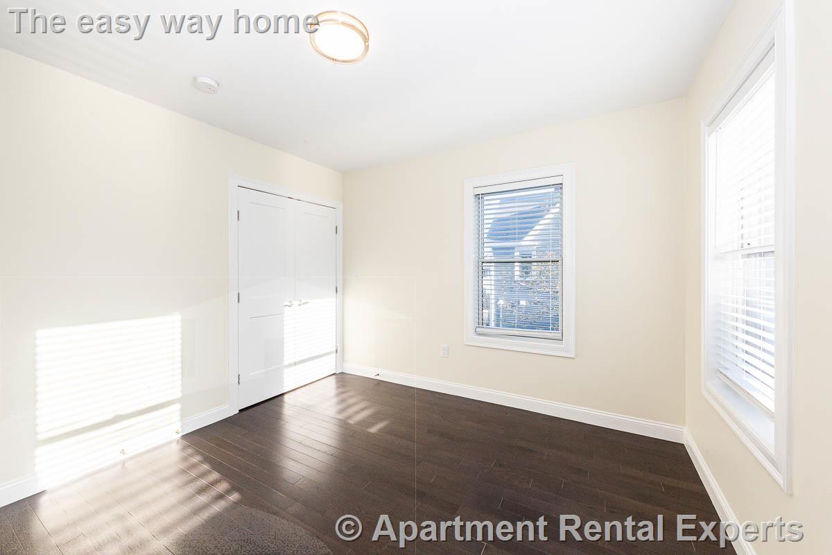 6 bed, 4+ bath apartment for rent at 5 Malvern Ter, Tufts — photo 13 of 22