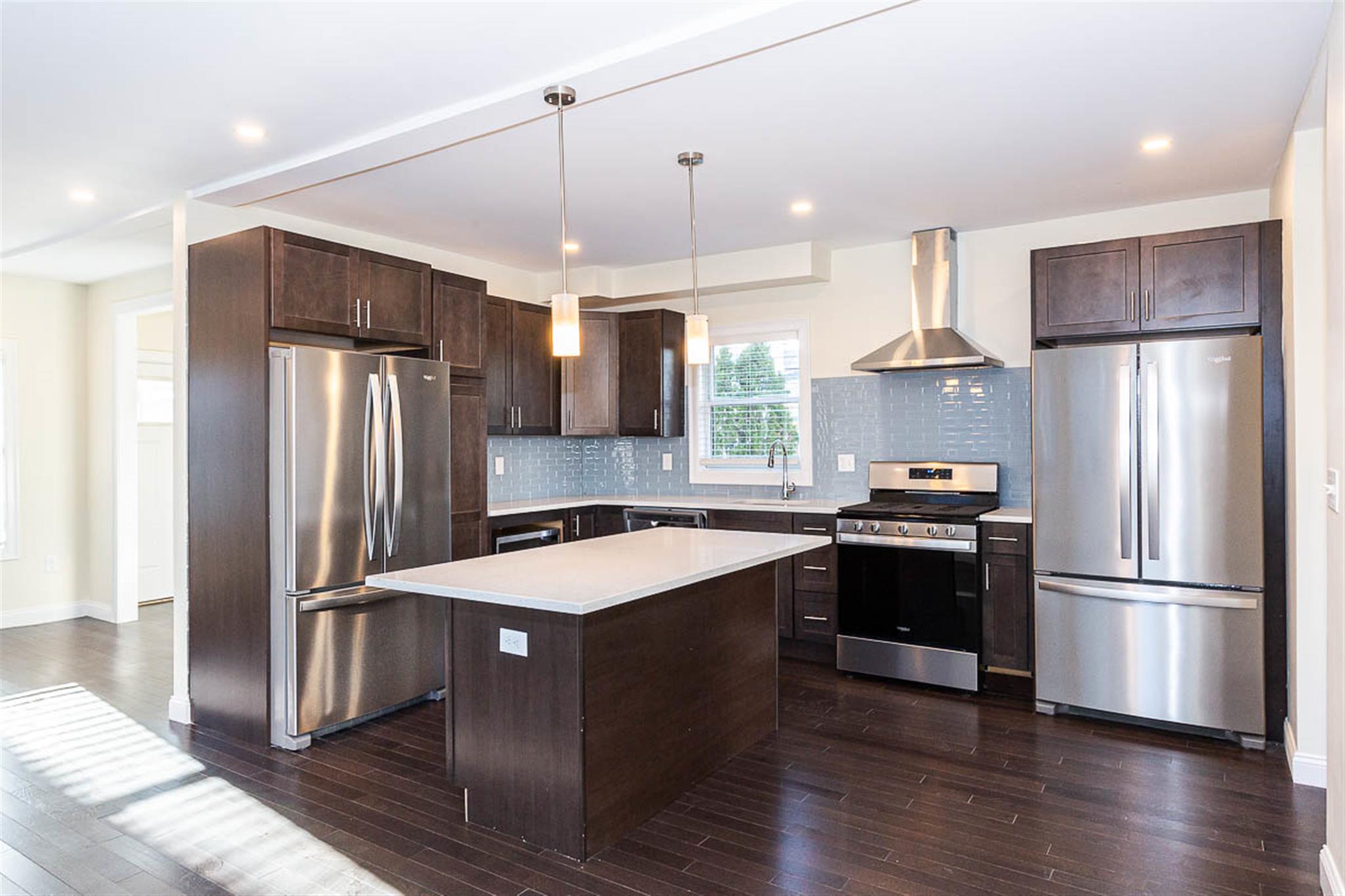 6 bed, 5.5 bath apartment for rent at 5 Malvern Ter Unit 5, South Medford — photo 1 of 22