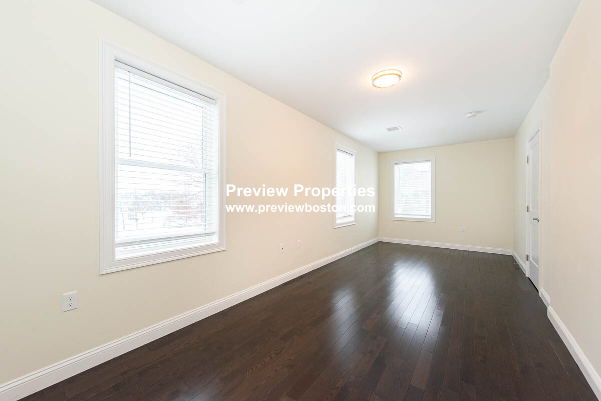 6 bed, 4+ bath apartment for rent at 5 Malvern Ter Unit P, South Medford — photo 24 of 40