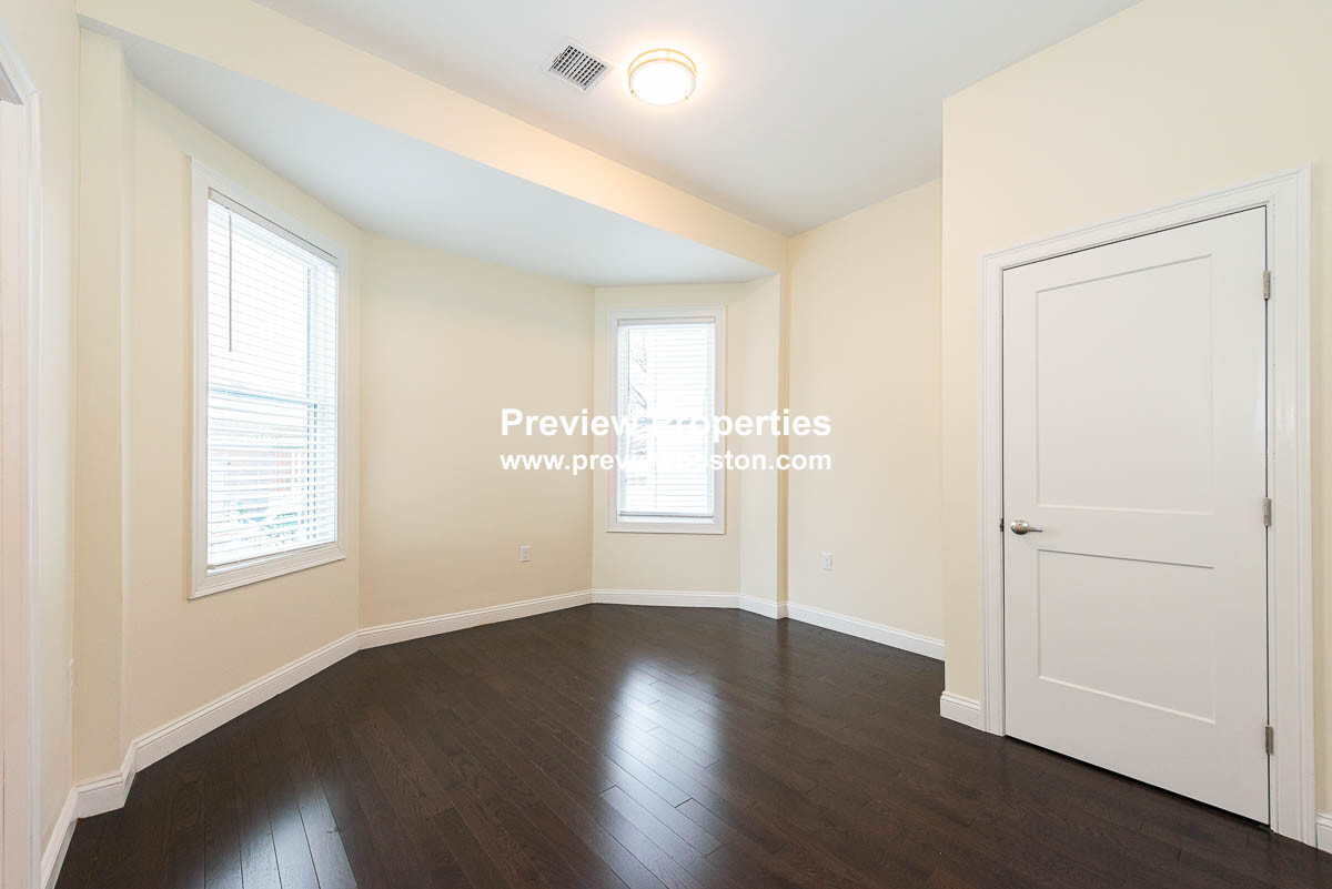 6 bed, 4+ bath apartment for rent at 5 Malvern Ter Unit P, South Medford — photo 37 of 40