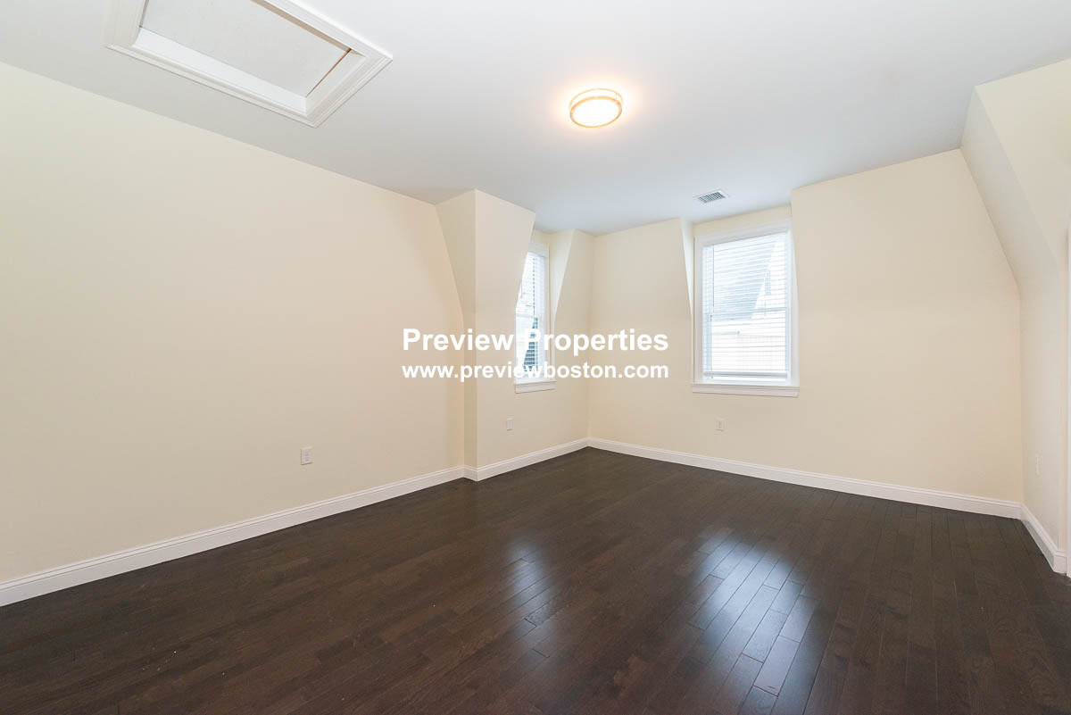 6 bed, 4+ bath apartment for rent at 5 Malvern Ter Unit P, South Medford — photo 18 of 40