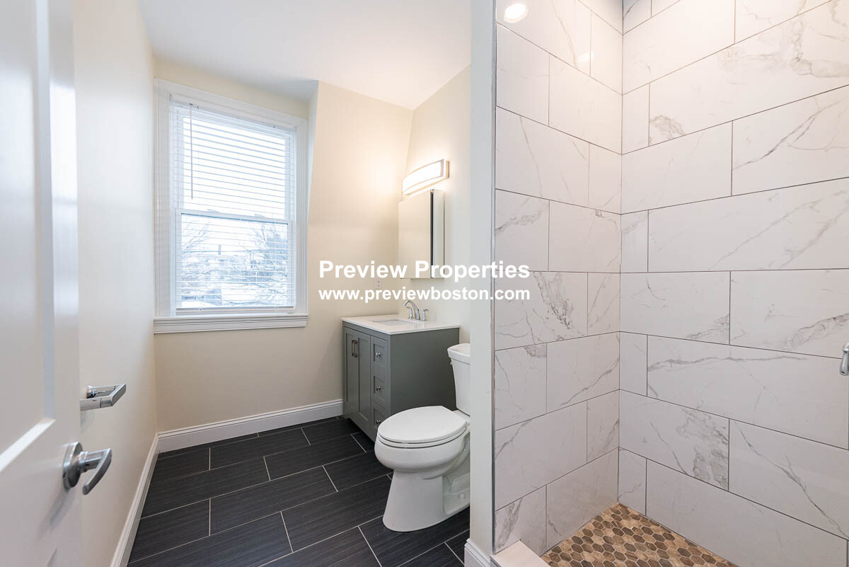 6 bed, 4+ bath apartment for rent at 5 Malvern Ter Unit P, South Medford — photo 19 of 40