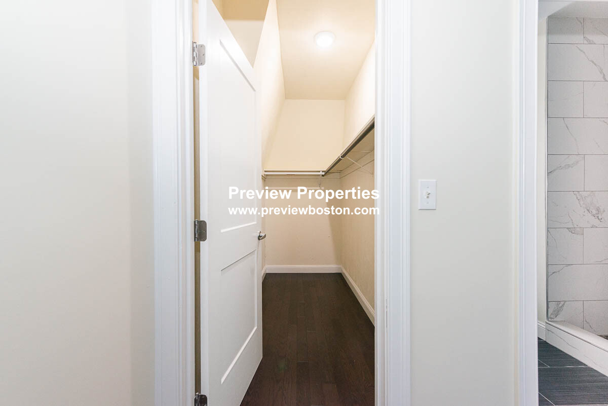 6 bed, 4+ bath apartment for rent at 5 Malvern Ter Unit P, South Medford — photo 21 of 40