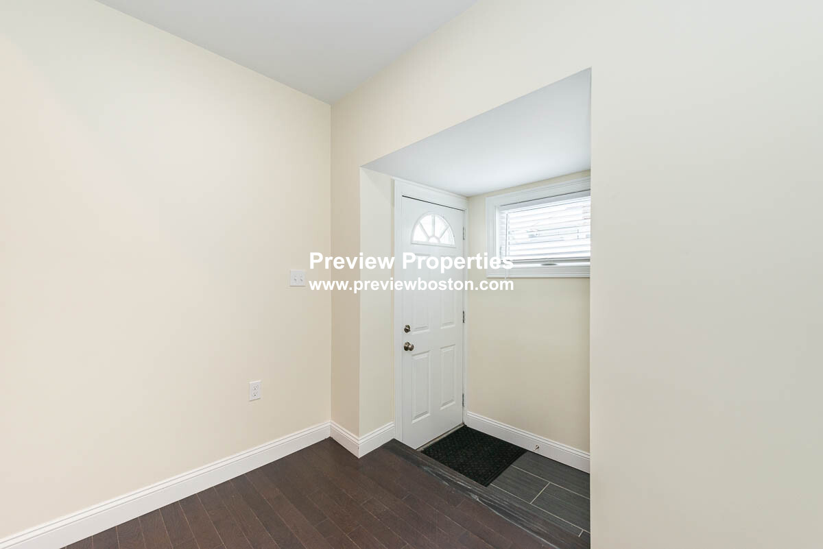 6 bed, 4+ bath apartment for rent at 5 Malvern Ter Unit P, South Medford — photo 7 of 40