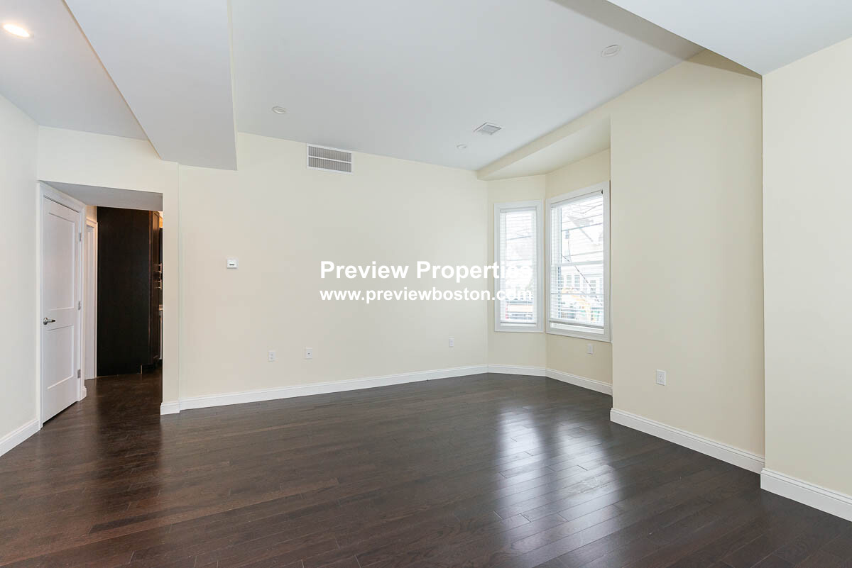 6 bed, 4+ bath apartment for rent at 5 Malvern Ter Unit P, South Medford — photo 9 of 40