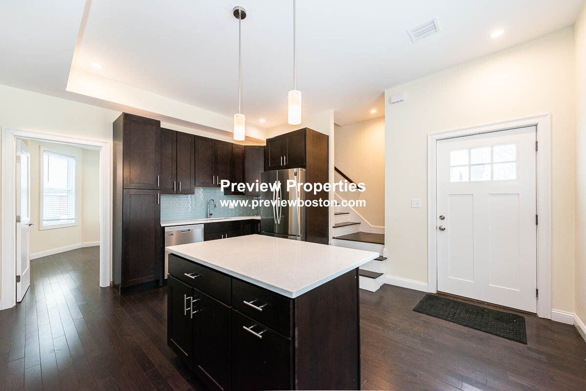 6 bed, 4+ bath apartment for rent at 5 Malvern Ter Unit P, South Medford — photo 12 of 40