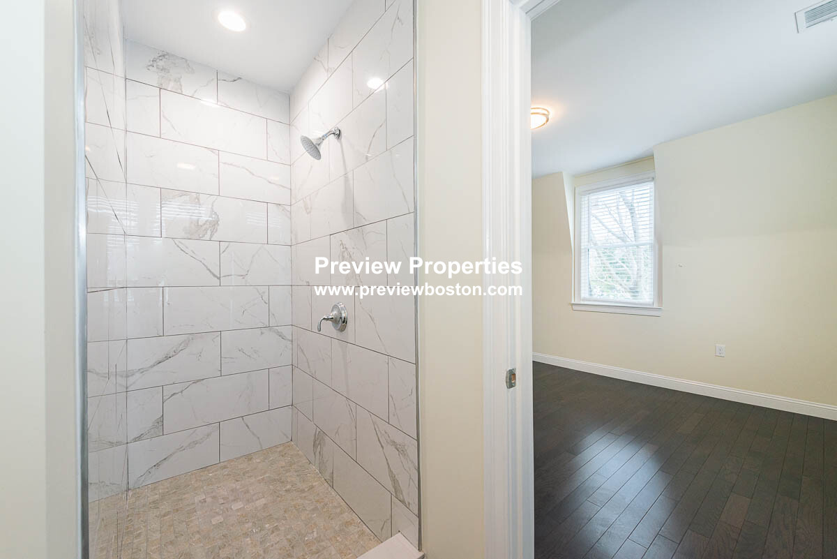 6 bed, 4+ bath apartment for rent at 5 Malvern Ter Unit P, South Medford — photo 16 of 40