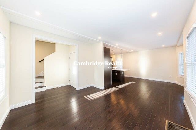 6 bed, 4+ bath apartment for rent at 5 Malvern Ter Unit T, South Medford — photo 5 of 43