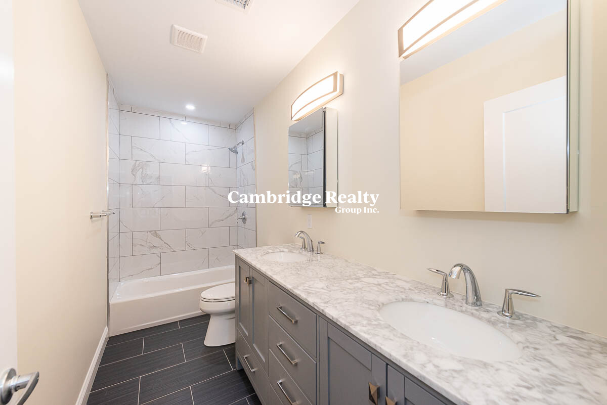6 bed, 4+ bath apartment for rent at 5 Malvern Ter Unit T, South Medford — photo 12 of 43