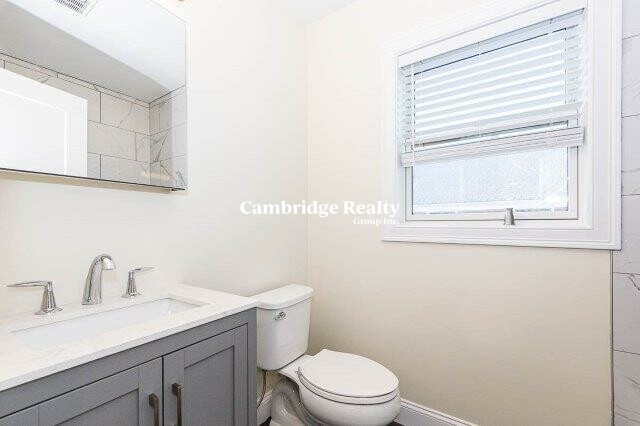 6 bed, 4+ bath apartment for rent at 5 Malvern Ter Unit T, South Medford — photo 30 of 43