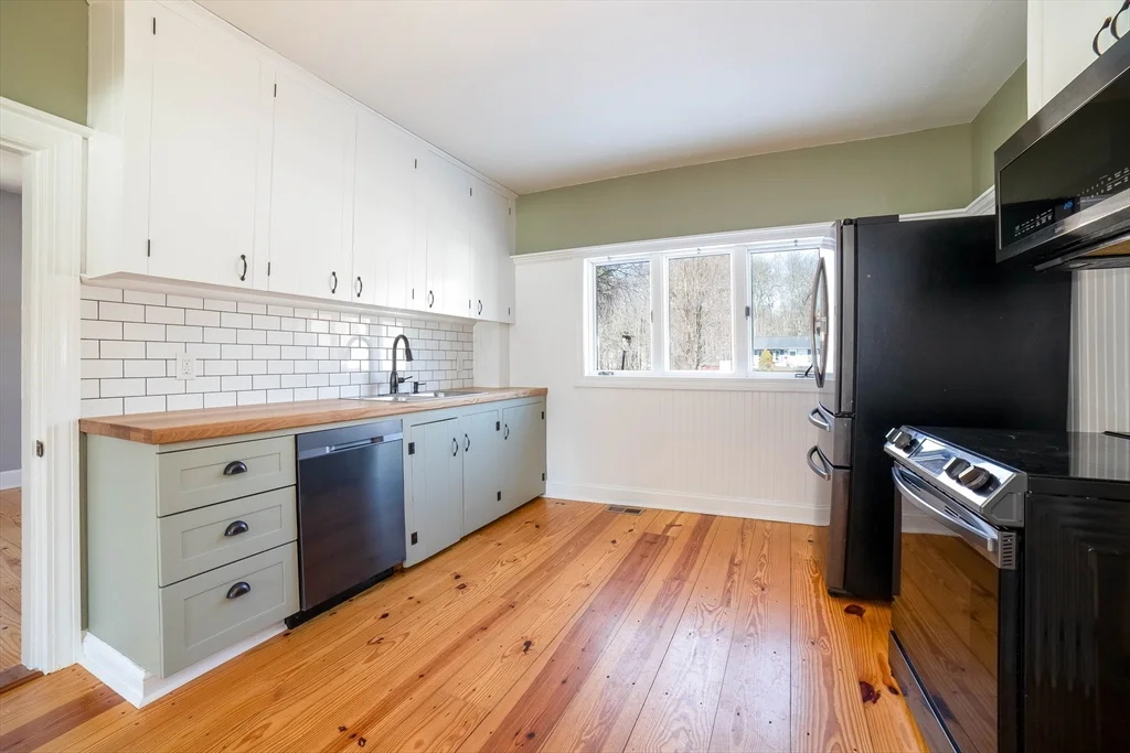 2 bed, 1 bath apartment for rent at 5 Maple Ave Unit 1, Oxford — photo 11 of 22