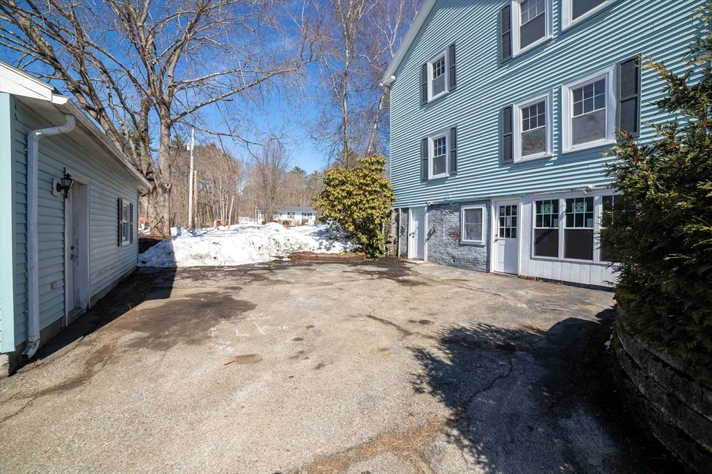 2 bed, 1 bath apartment for rent at 5 Maple Ave Unit 1, Oxford — photo 4 of 22