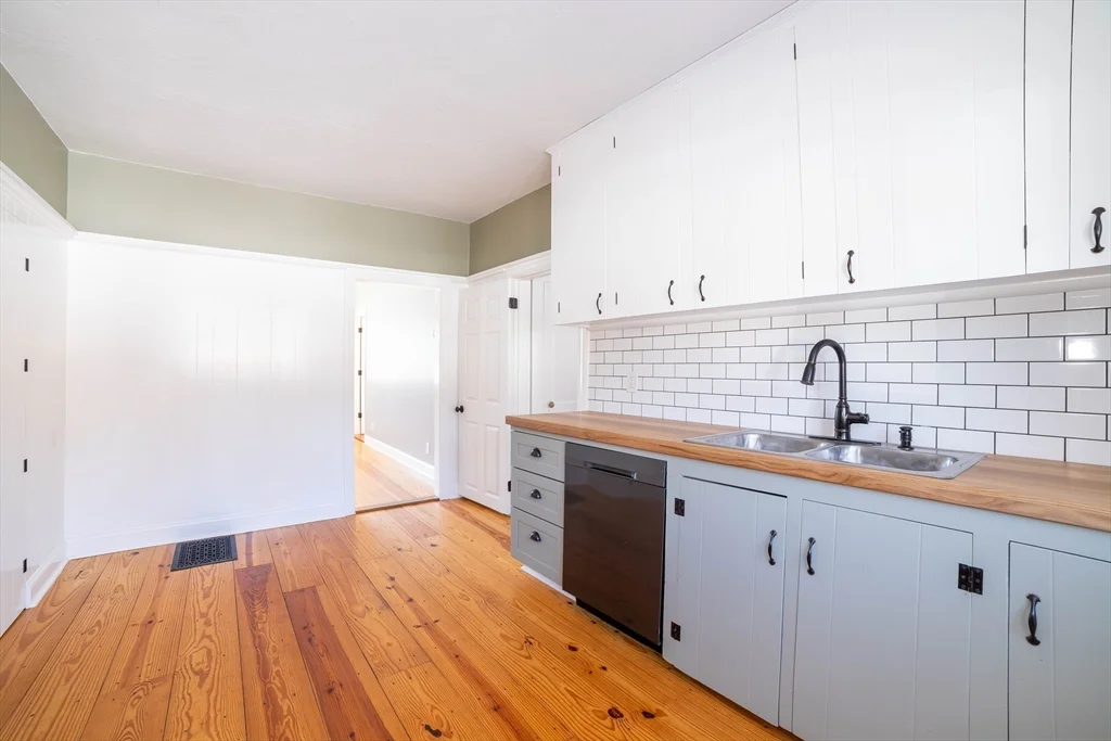 2 bed, 1 bath apartment for rent at 5 Maple Ave Unit 1, Oxford — photo 9 of 22