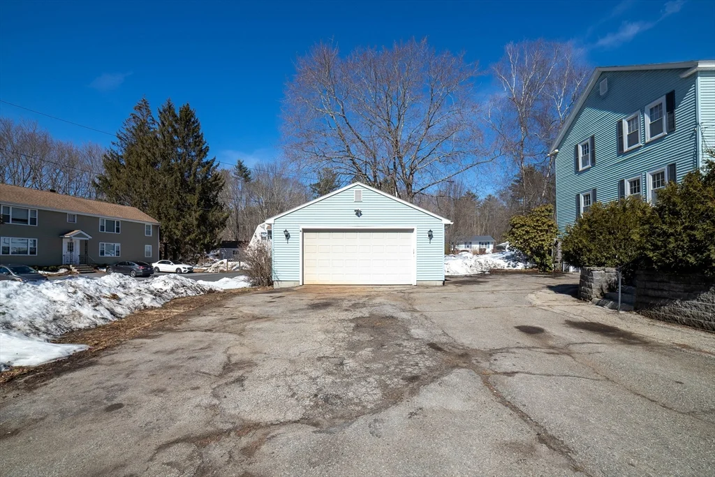 2 bed, 1 bath apartment for rent at 5 Maple Ave Unit 1, Oxford — photo 2 of 22