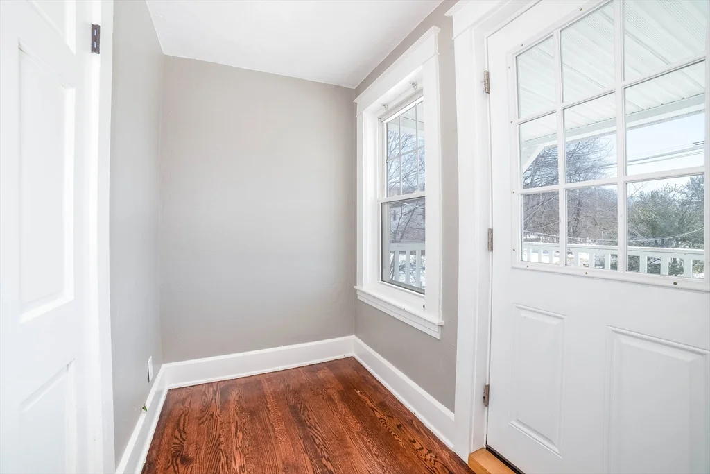 3 bed, 1 bath apartment for rent at 5 Maple Ave Unit 2, Oxford — photo 18 of 22
