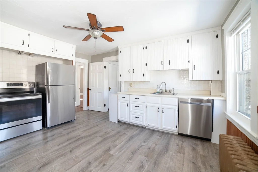 3 bed, 1 bath apartment for rent at 5 Maple Ave Unit 2, Oxford — photo 11 of 22