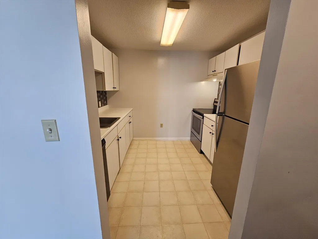 2 bed, 1 bath apartment for rent at 5 Marc Dr Unit 5A5, Plymouth — photo 15 of 24