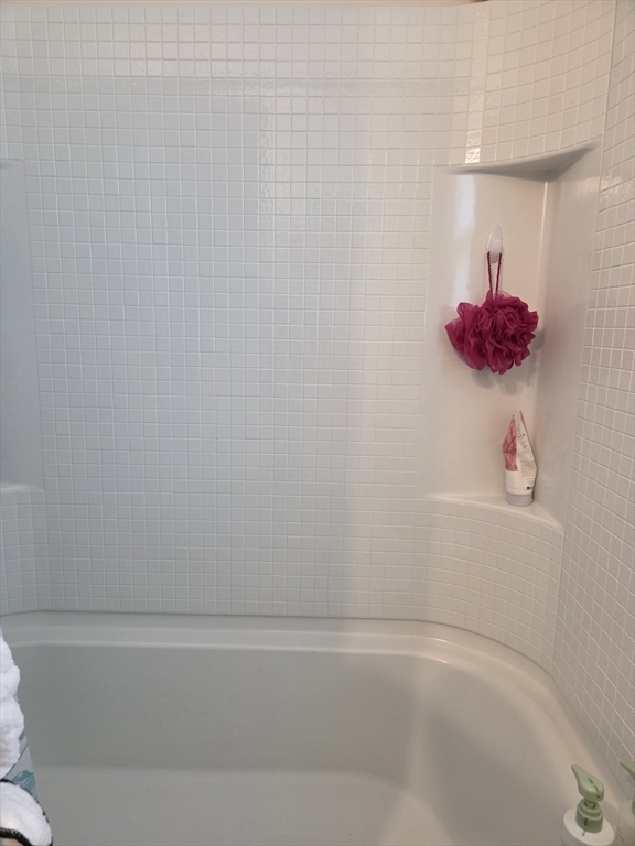 3 bed, 1 bath apartment for rent at 5 Mareldor St Unit 0, Hudson — photo 16 of 22