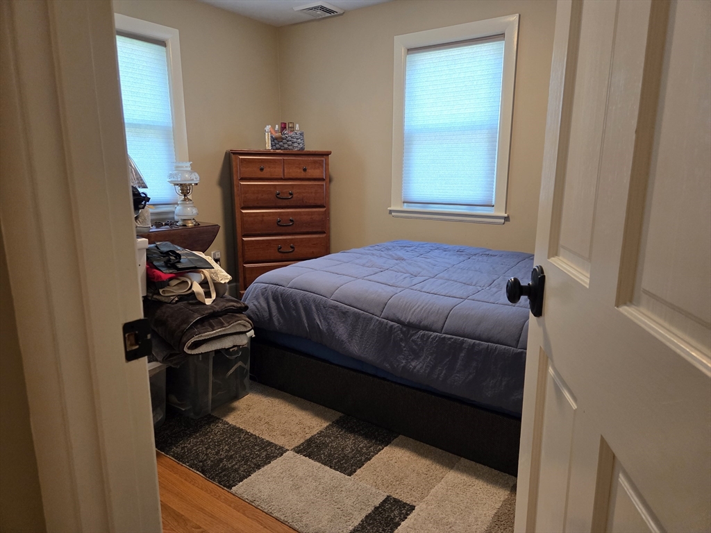 3 bed, 1 bath apartment for rent at 5 Mareldor St Unit 0, Hudson — photo 14 of 22