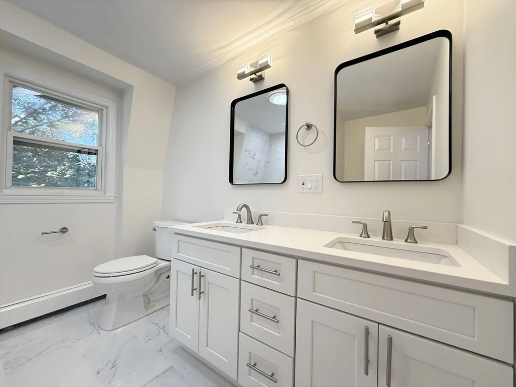 4 bed, 2 bath apartment for rent at 5 Middle St, Lexington — photo 13 of 21