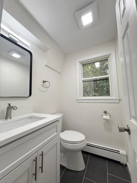 4 bed, 2 bath apartment for rent at 5 Middle St, Lexington — photo 6 of 21