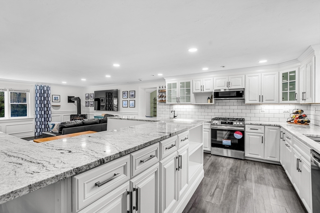 3 bed, 2 bath apartment for rent at 5 Mill St Unit 1, Northborough — photo 1 of 25