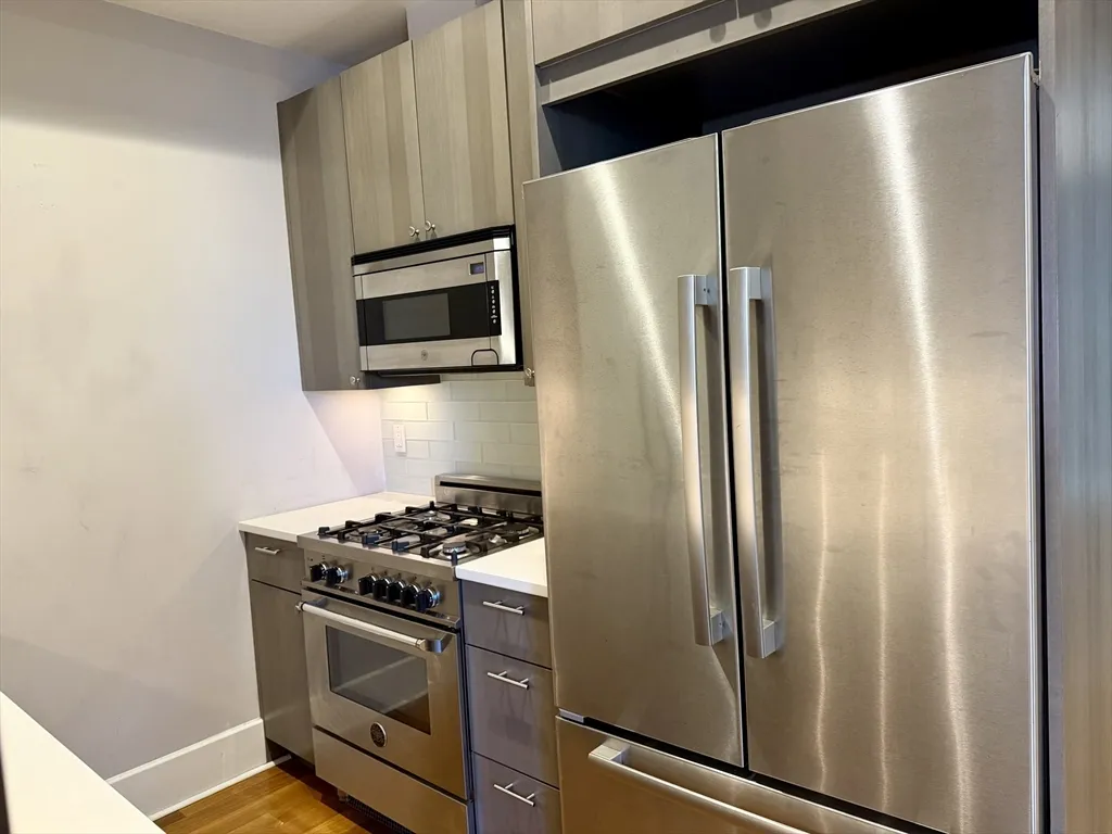 1 bed, 1 bath apartment for rent at 5 Mohawk St Unit 1, South Boston — photo 4 of 10
