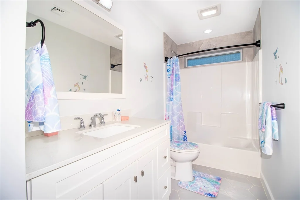 4 bed, 4+ bath apartment for rent at 5 Morse Ave Unit 1, Plainville — photo 11 of 16