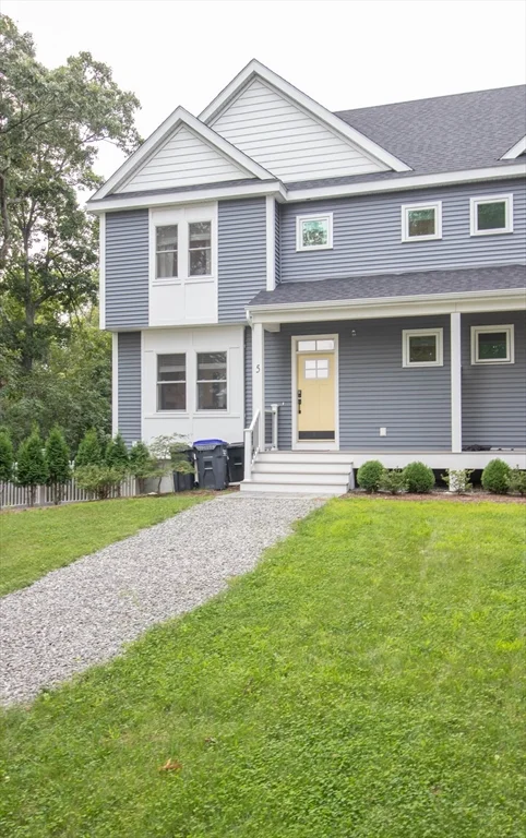 4 bed, 4+ bath apartment for rent at 5 Morse Ave Unit 1, Plainville — photo 2 of 16