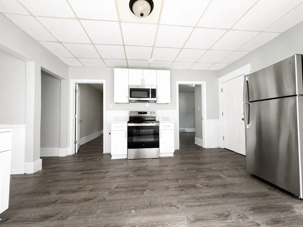 3 bed, 1 bath apartment for rent at 5 Mount Pleasant St Unit 3, Worcester — photo 3 of 19