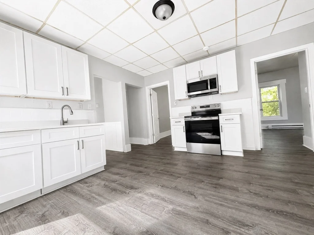 3 bed, 1 bath apartment for rent at 5 Mount Pleasant St Unit 3, Worcester — photo 2 of 19