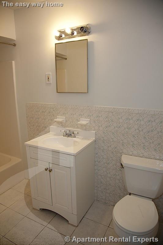 3 bed, 1 bath apartment for rent at 5 Munroe St Unit 1, Union Square — photo 5 of 8